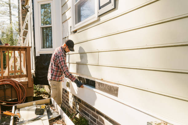 Trusted Emergency Siding Repair service in Carol Stream, IL - Creative Siding